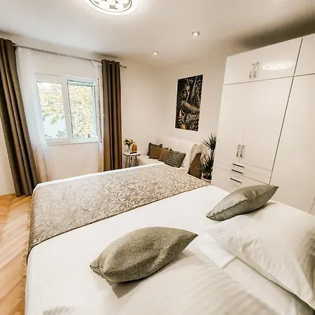Apartment Desire